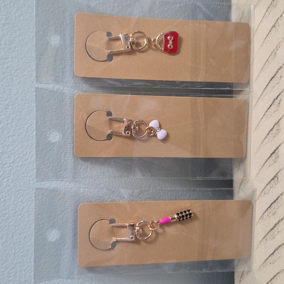 Handmade Accessories - (BUY NOW)3 pcs of mixed Fashion bag charm keychains,MULTI, NIP(I Have Multiples)